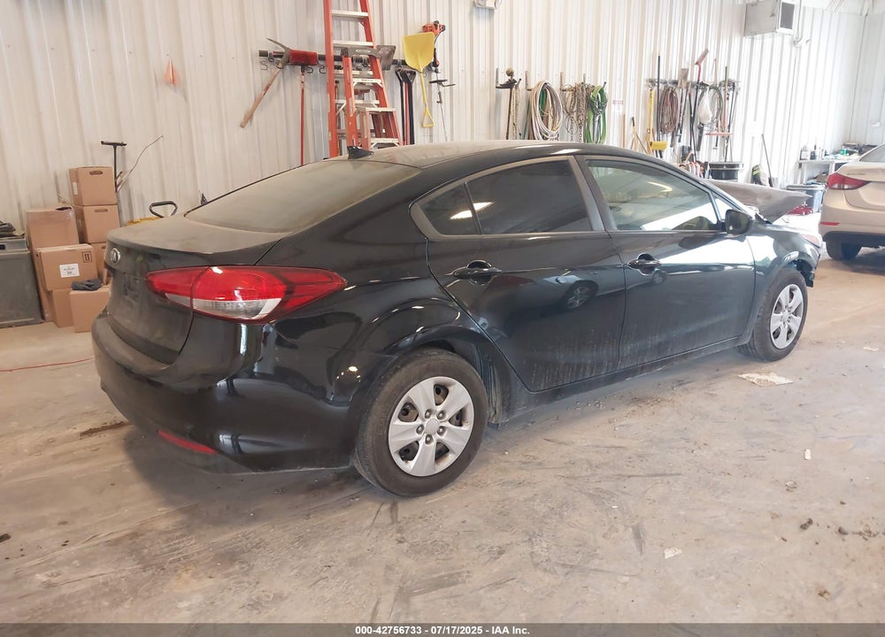 2018 KIA FORTE VIN: 3KPFK4A75JE271863