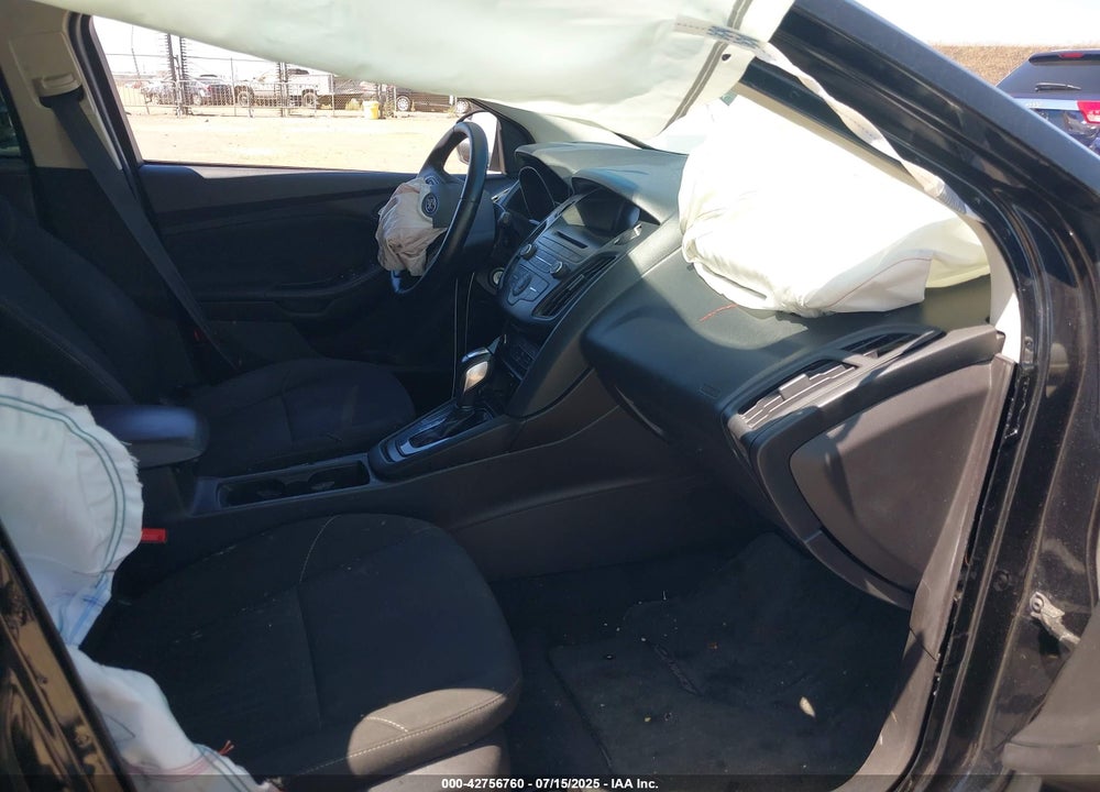 2015 FORD FOCUS VIN: 1FADP3K21FL224615