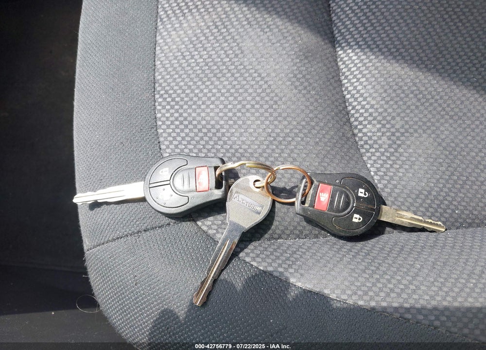 2014 NISSAN ROGUE SELECT S VIN: JN8AS5MV8EW713657