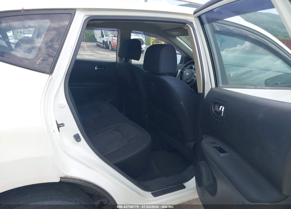 2014 NISSAN ROGUE SELECT S VIN: JN8AS5MV8EW713657
