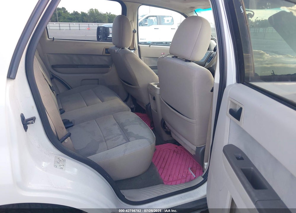 2010 FORD ESCAPE VIN: 1FMCU9DG9AKB82361