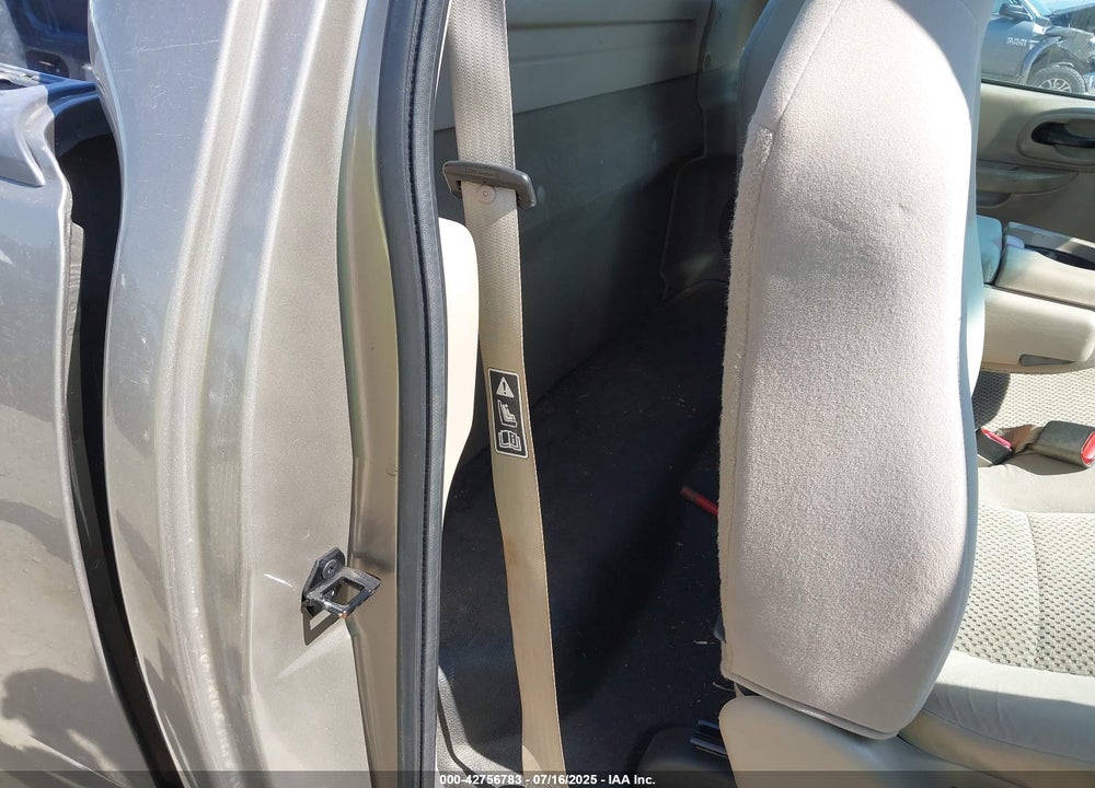 2002 FORD F-150 XL/XLT VIN: 1FTRF18W42NB82084