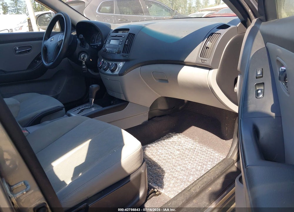 2010 HYUNDAI ELANTRA VIN: KMHDU4AD6AU182761