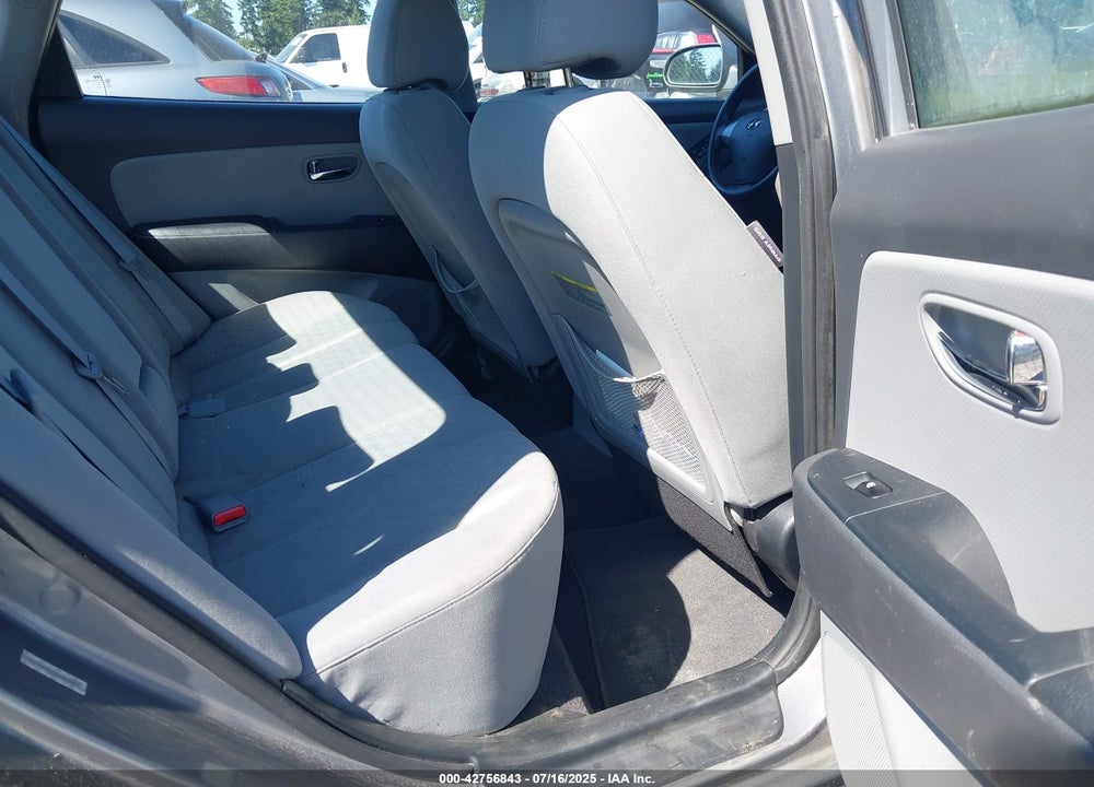 2010 HYUNDAI ELANTRA VIN: KMHDU4AD6AU182761