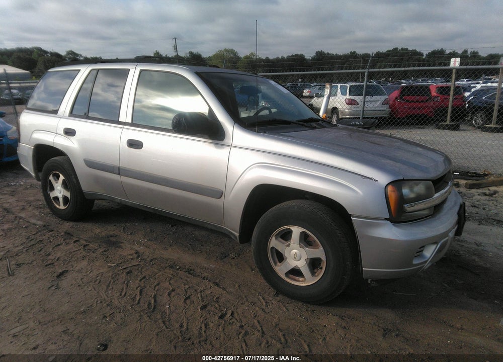 2005 CHEVROLET TRAILBLAZER LS VIN: 1GNDT13S952144788