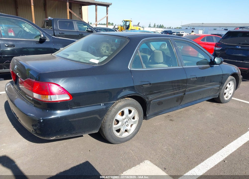 2001 HONDA ACCORD 2.3 EX VIN: JHMCG56631C032635