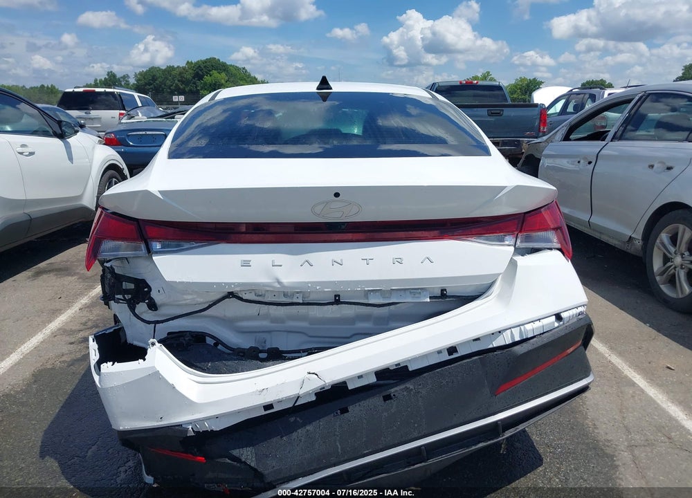 2024 HYUNDAI ELANTRA SEL VIN: KMHLM4DG8RU835099