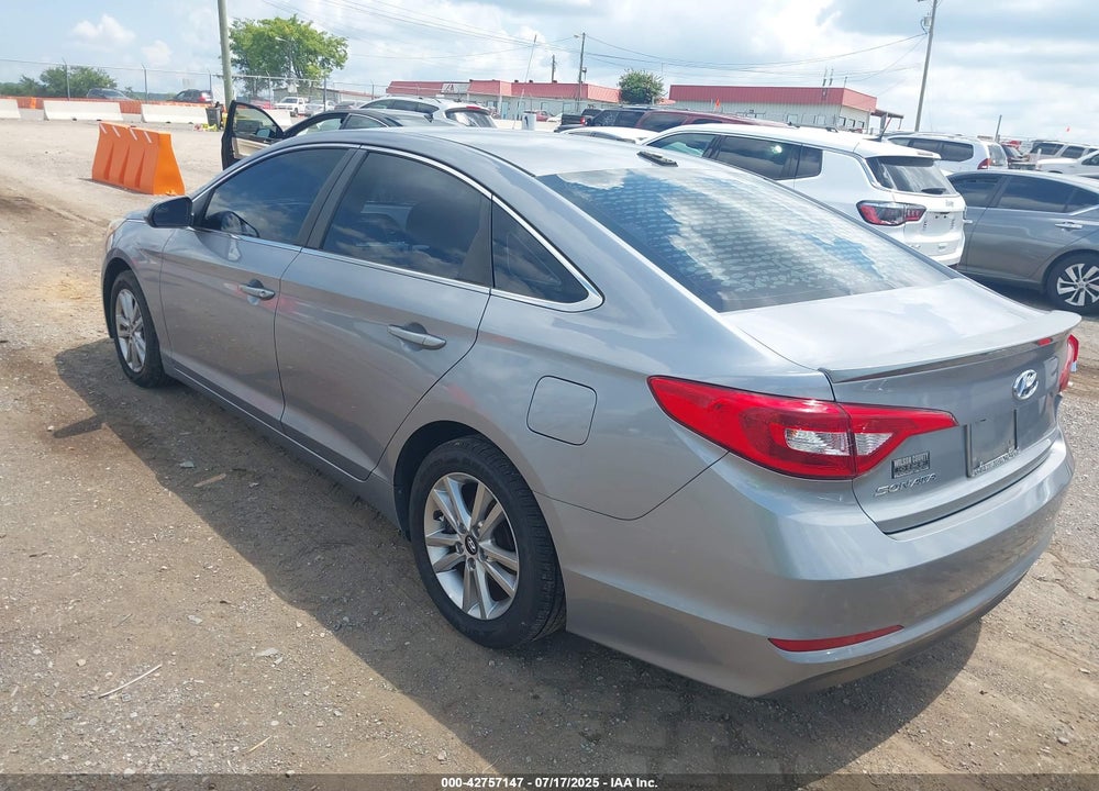 2016 HYUNDAI SONATA VIN: 5NPE24AF2GH386203