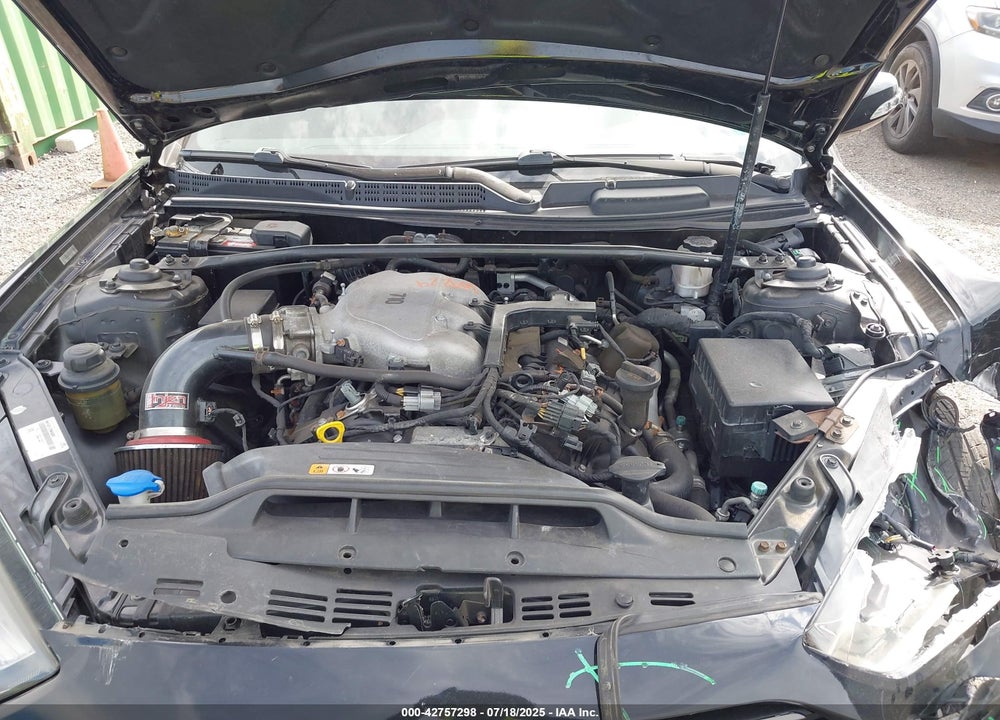 2013 HYUNDAI GENESIS VIN: KMHHU6KJ3DU082056