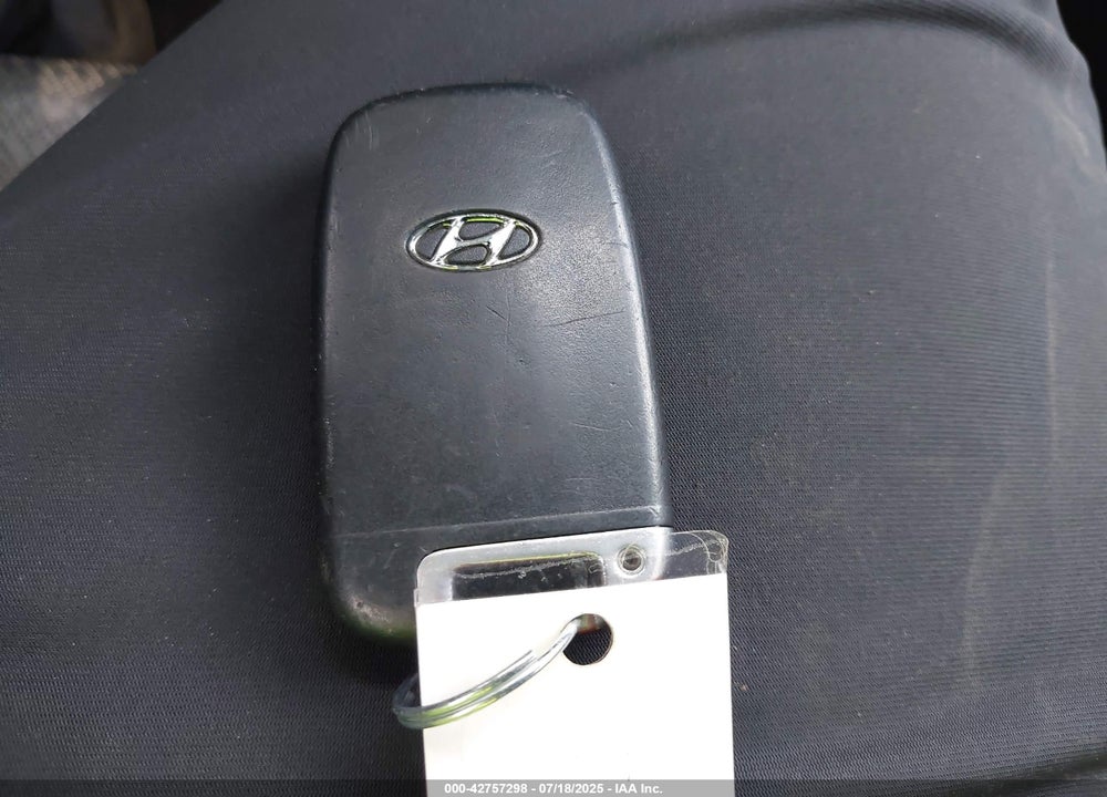2013 HYUNDAI GENESIS VIN: KMHHU6KJ3DU082056