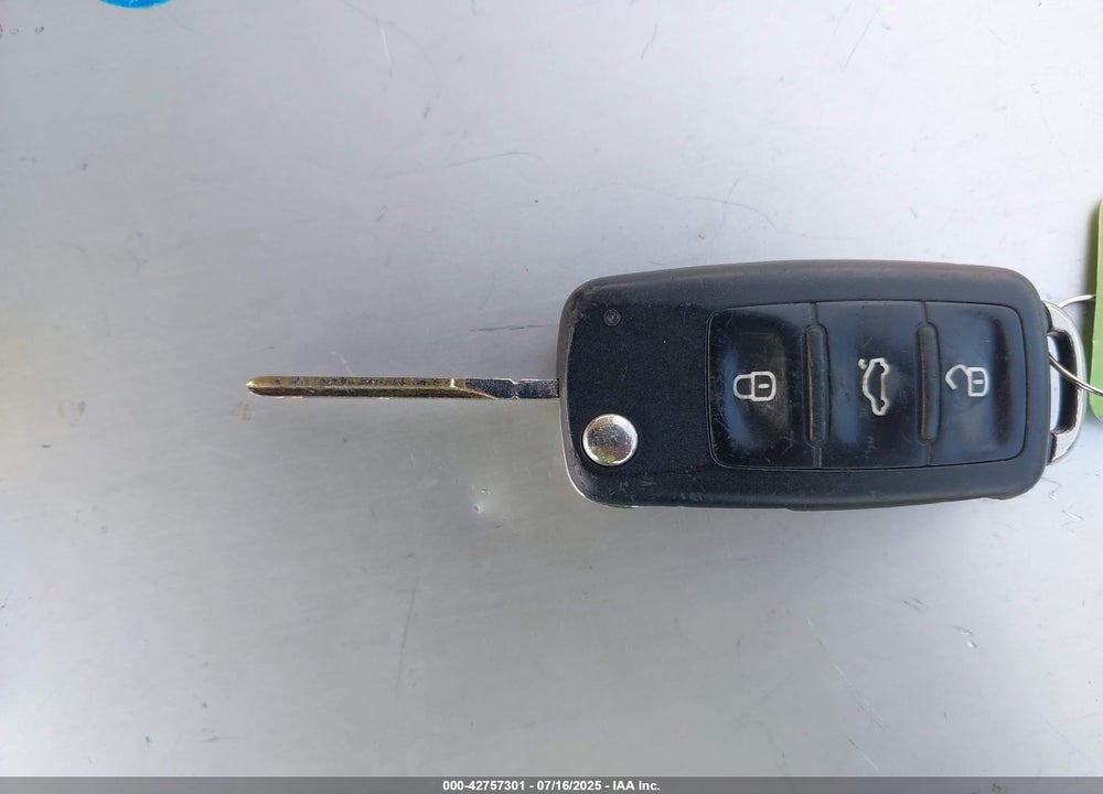 2014 VOLKSWAGEN BEETLE VIN: 3VW507AT3EM819495