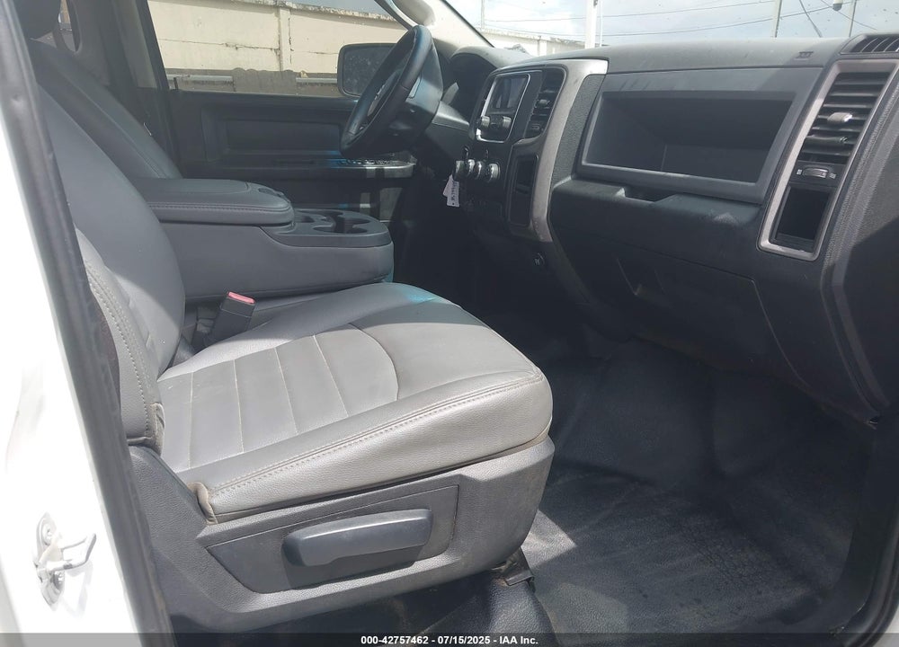 2017 RAM 1500 VIN: 1C6RR7KT7HS799439