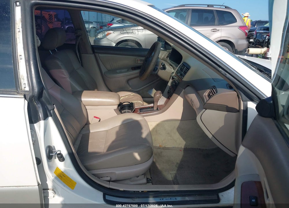 2001 LEXUS ES 300 VIN: JT8BF28G310340179