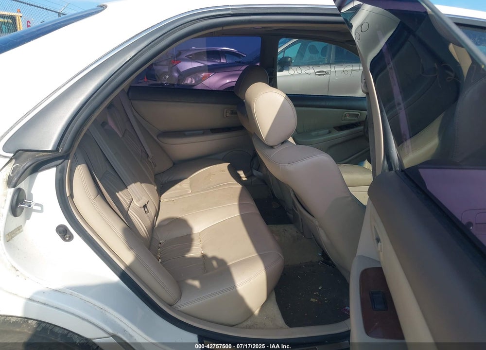 2001 LEXUS ES 300 VIN: JT8BF28G310340179