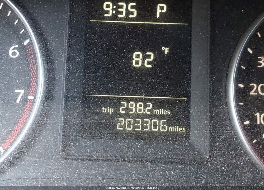 2010 VOLKSWAGEN JETTA VIN: 3VWRZ7AJ8AM060133