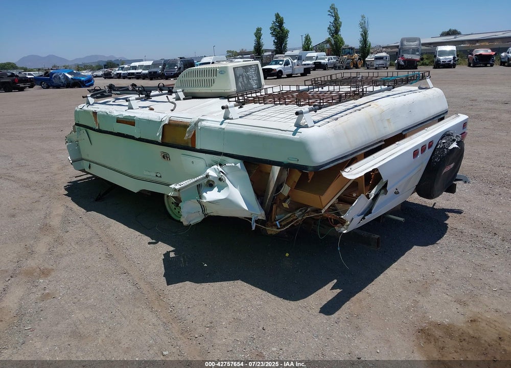 2000 FLEETWOOD WESTLAKE VIN: 4CP694H17Y7277348