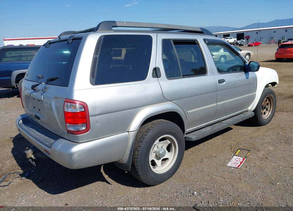 2003 NISSAN PATHFINDER SE VIN: JN8DR09Y03W802912