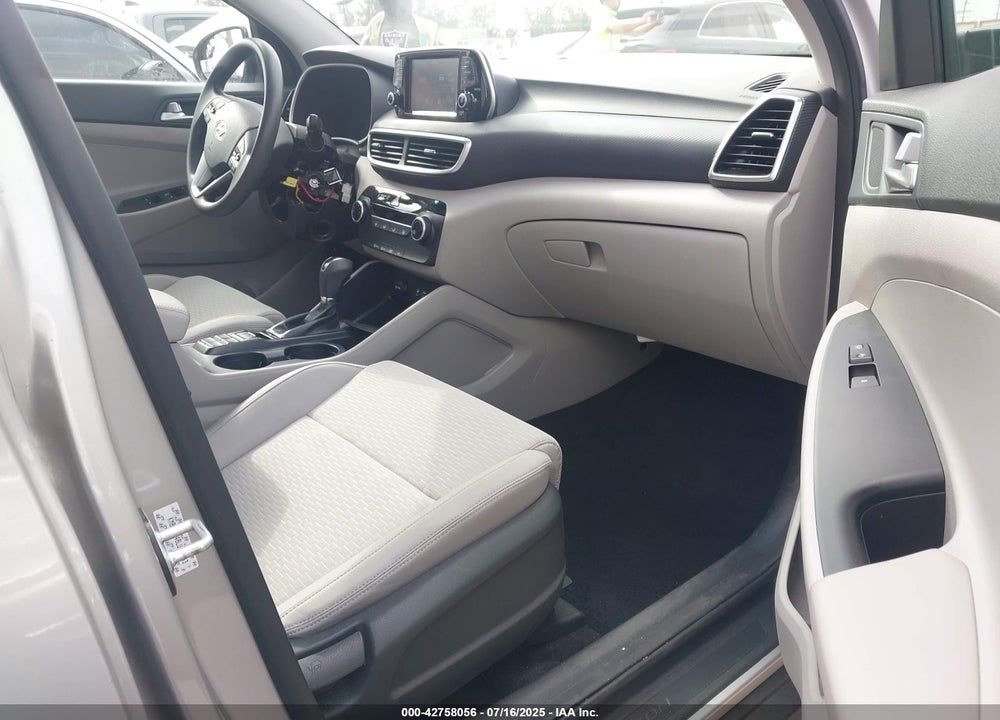 2020 HYUNDAI TUCSON VIN: KM8J23A48LU142543