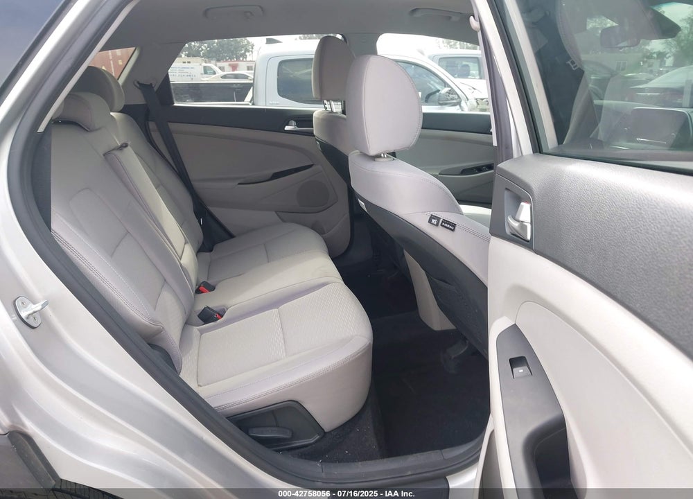 2020 HYUNDAI TUCSON VIN: KM8J23A48LU142543