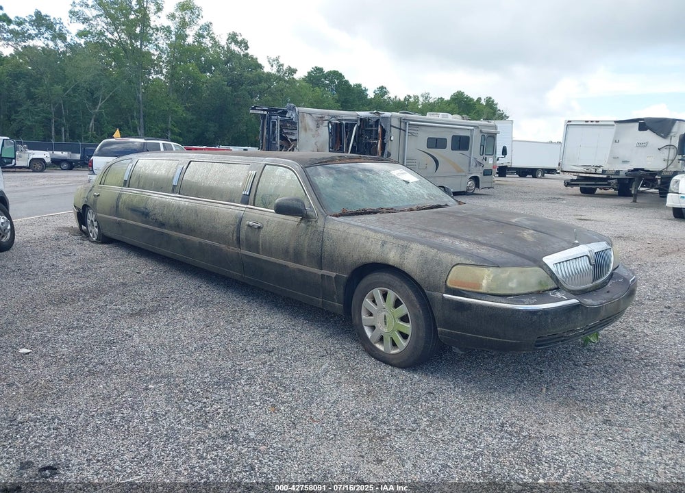 2005 LINCOLN TOWN CAR EXECUTIVE VIN: 1L1FM88W45Y613265