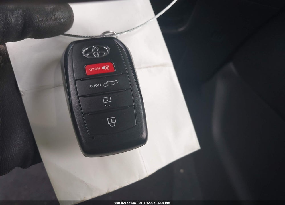 2024 TOYOTA GRAND HIGHLANDER XLE VIN: 5TDAAAB51RS055714