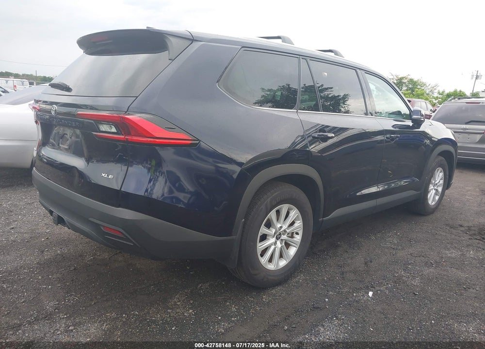 2024 TOYOTA GRAND HIGHLANDER XLE VIN: 5TDAAAB51RS055714