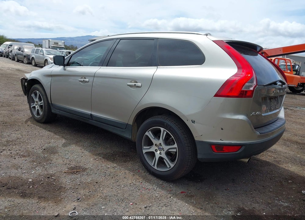 2013 VOLVO XC60 VIN: YV4902DZ7D2445662