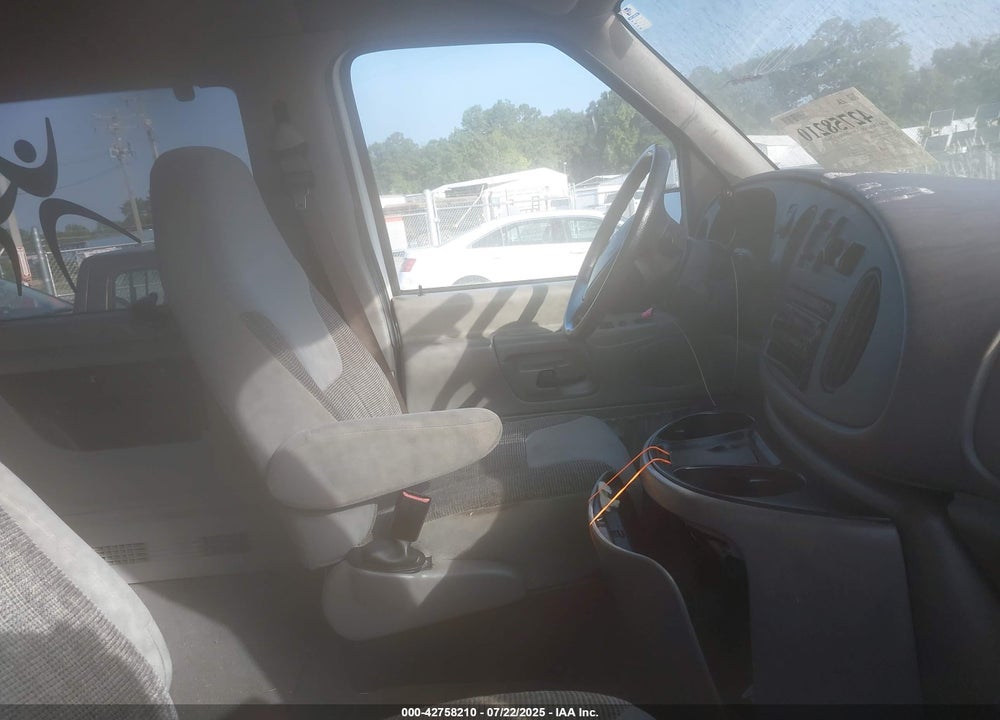 1999 FORD E-350 SUPER DUTY VIN: 1FBSS31S5XHA73353