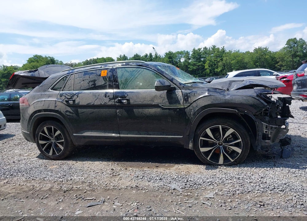 2024 VOLKSWAGEN ATLAS CROSS SPORT VIN: 1V2FE2CA1RC246304
