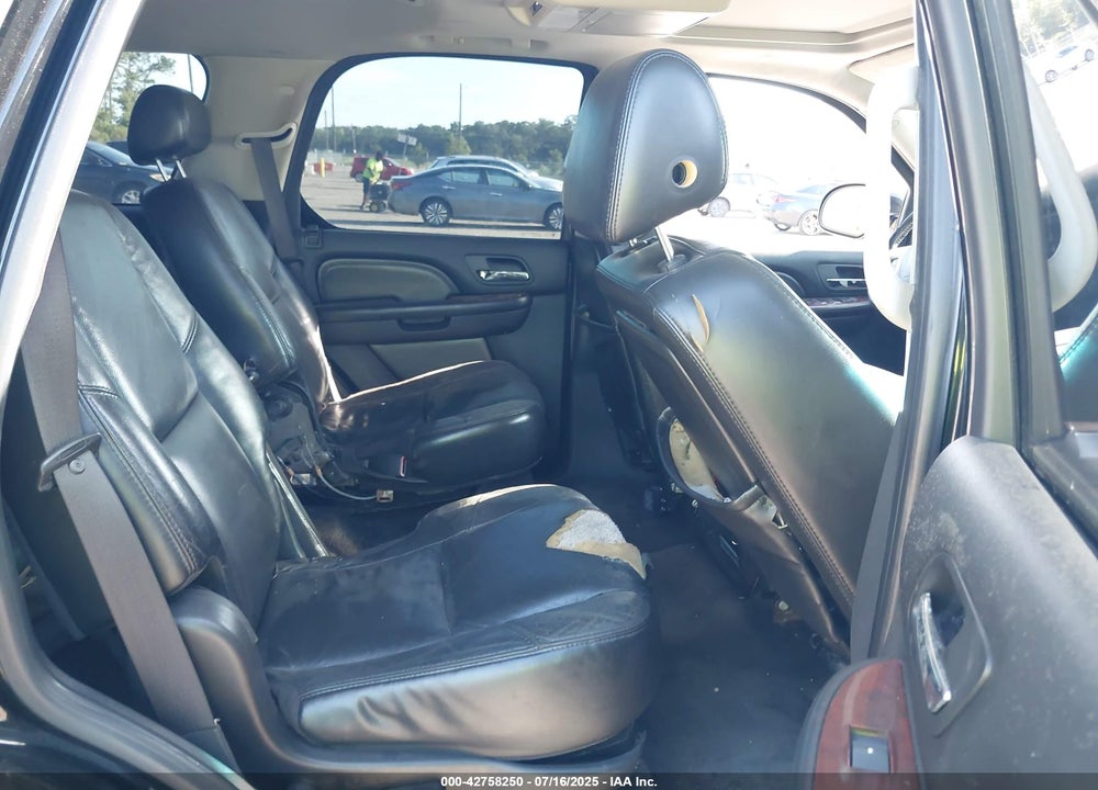 2007 CADILLAC ESCALADE STANDARD VIN: 1GYEC63827R417637