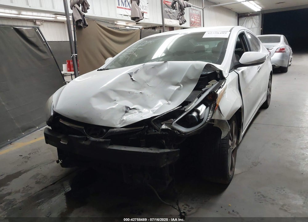 2014 HYUNDAI ELANTRA VIN: 5NPDH4AE6EH458650