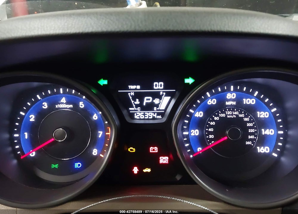 2014 HYUNDAI ELANTRA VIN: 5NPDH4AE6EH458650