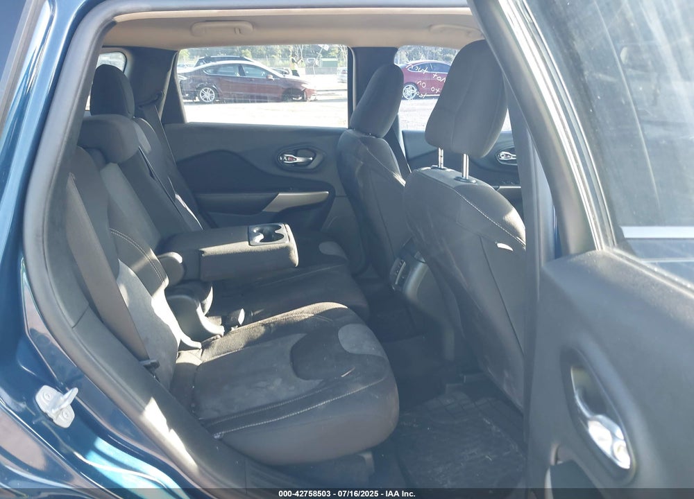 2018 JEEP CHEROKEE VIN: 1C4PJLCB1JD534225