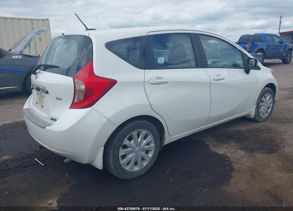 2015 NISSAN VERSA NOTE VIN: 3N1CE2CP0FL447655