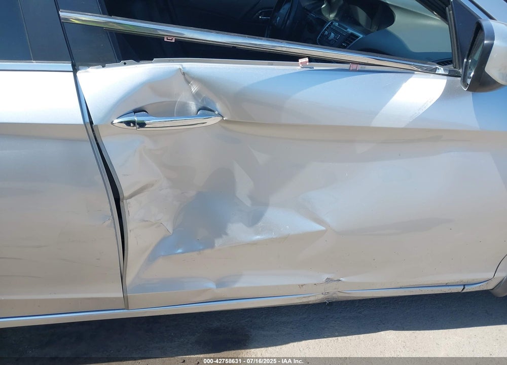 2014 HONDA ACCORD VIN: 1HGCR2F52EA050497