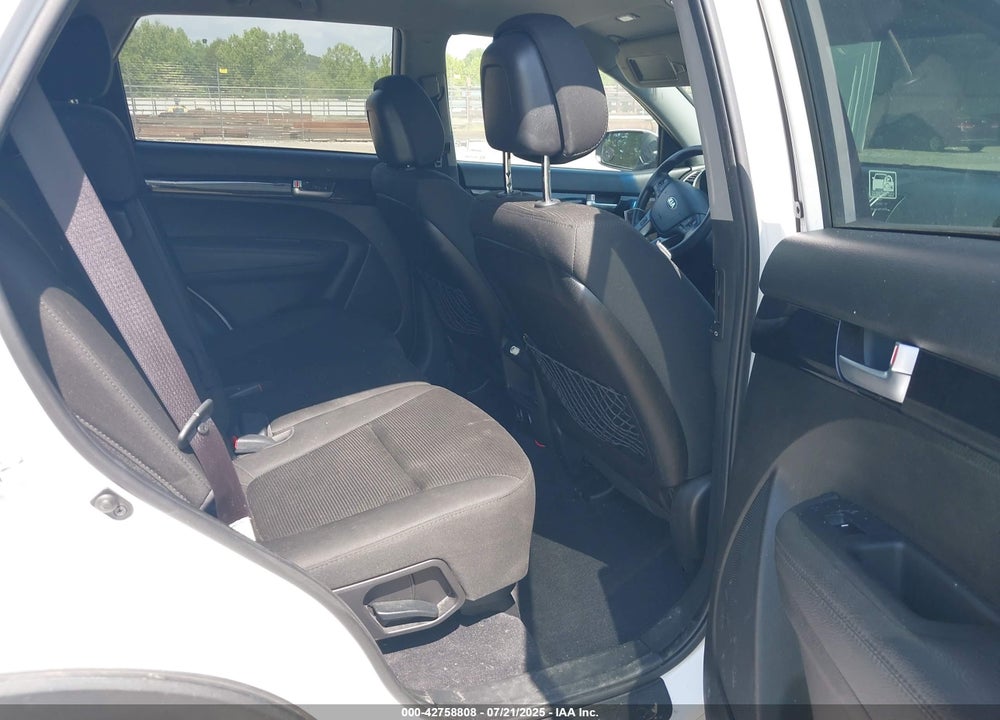 2014 KIA SORENTO VIN: 5XYKTCA68EG531498