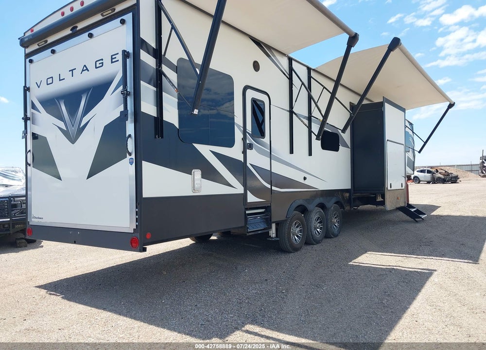 2022 DUTCHMEN VOLTAGE 35' 5TH WHEEL VIN: 4YDFVTV35NZ990787