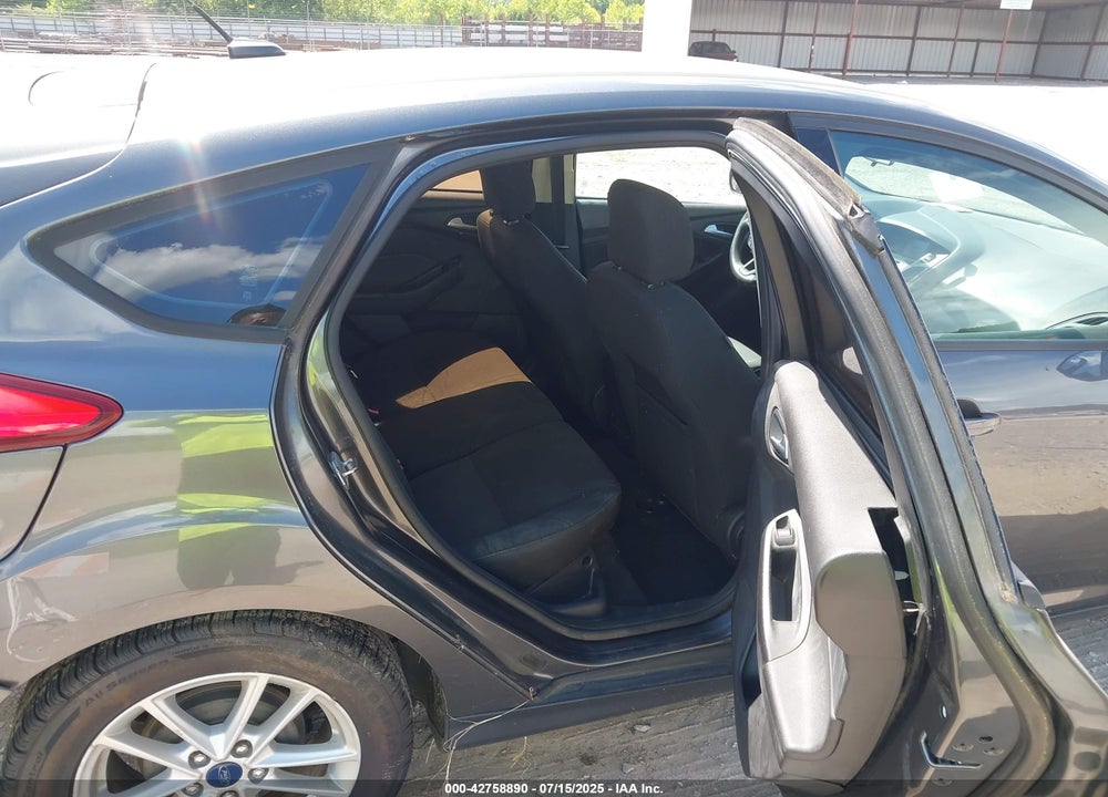 2015 FORD FOCUS VIN: 1FADP3K22FL214384