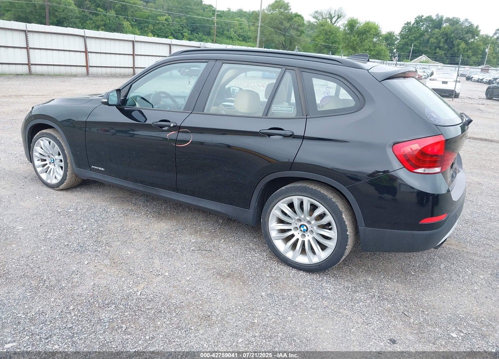 2014 BMW X1 VIN: WBAVL1C50EVY16160