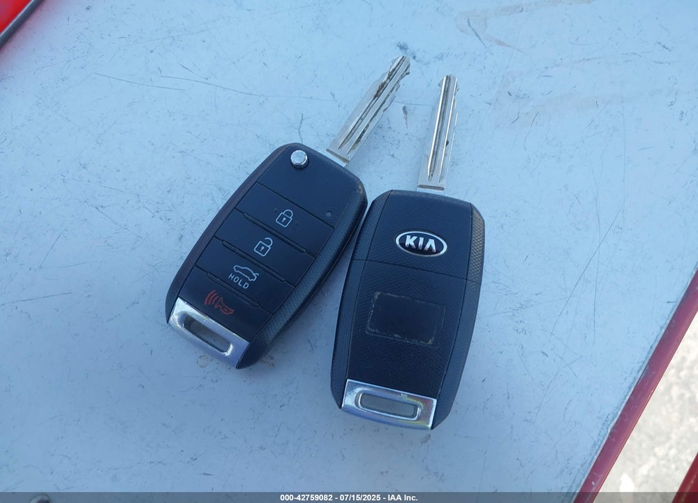 2015 KIA FORTE VIN: KNAFX4A82F5370795