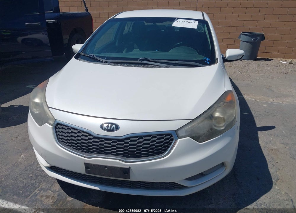 2015 KIA FORTE VIN: KNAFX4A82F5370795