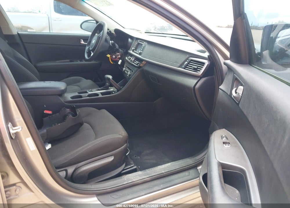 2016 KIA OPTIMA VIN: 5XXGT4L30GG024973