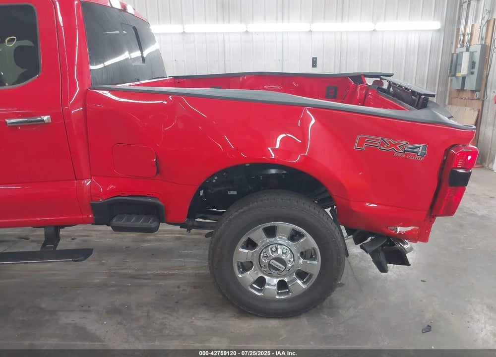2025 FORD F-350 LARIAT VIN: 1FT8W3BT8SED15404