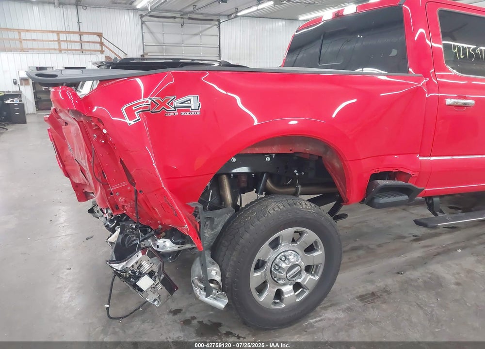 2025 FORD F-350 LARIAT VIN: 1FT8W3BT8SED15404