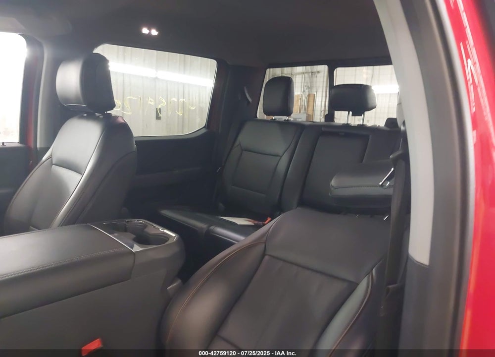 2025 FORD F-350 LARIAT VIN: 1FT8W3BT8SED15404
