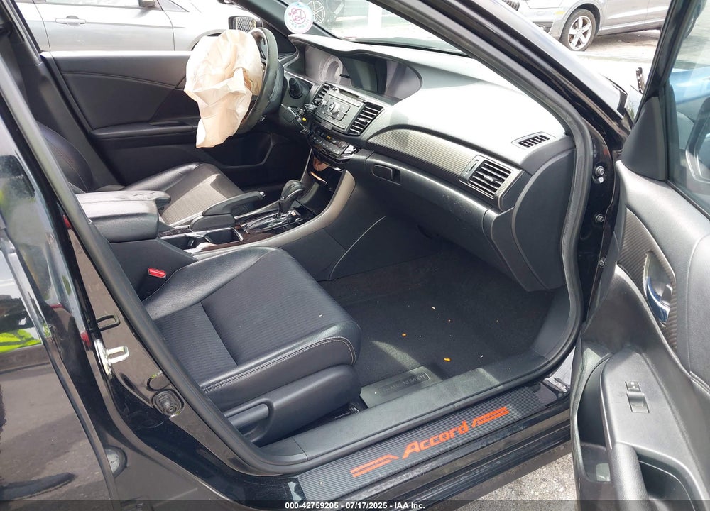 2016 HONDA ACCORD VIN: 1HGCR2F53GA189038