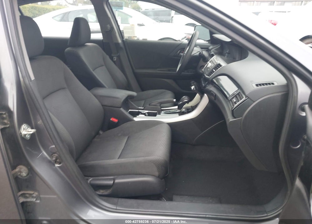2017 HONDA ACCORD VIN: 1HGCR2F33HA264949