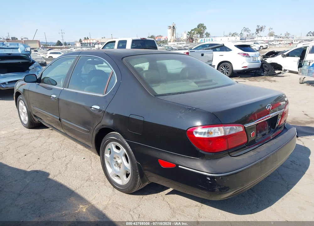 2000 INFINITI I30 LUXURY/TOURING VIN: JNKCA31A9YT124859
