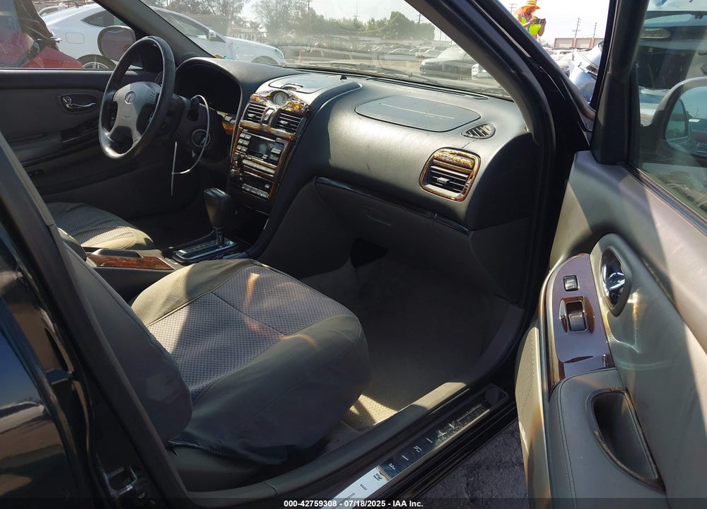 2000 INFINITI I30 LUXURY/TOURING VIN: JNKCA31A9YT124859
