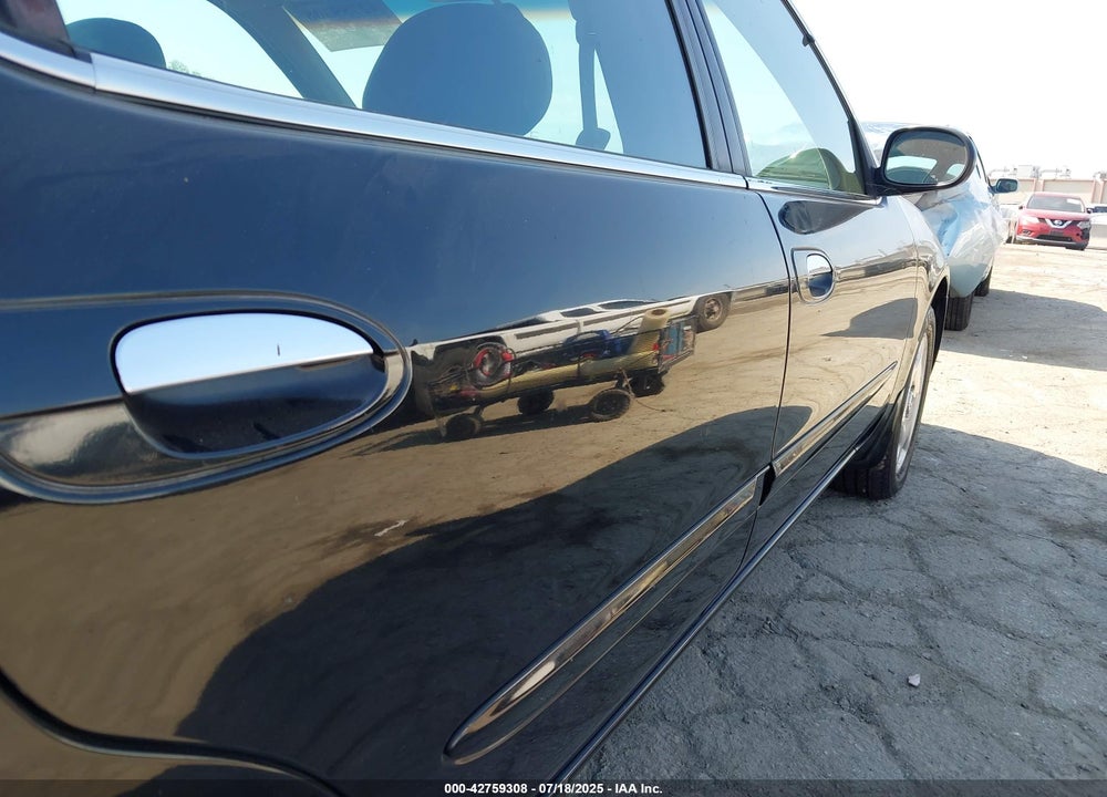 2000 INFINITI I30 LUXURY/TOURING VIN: JNKCA31A9YT124859